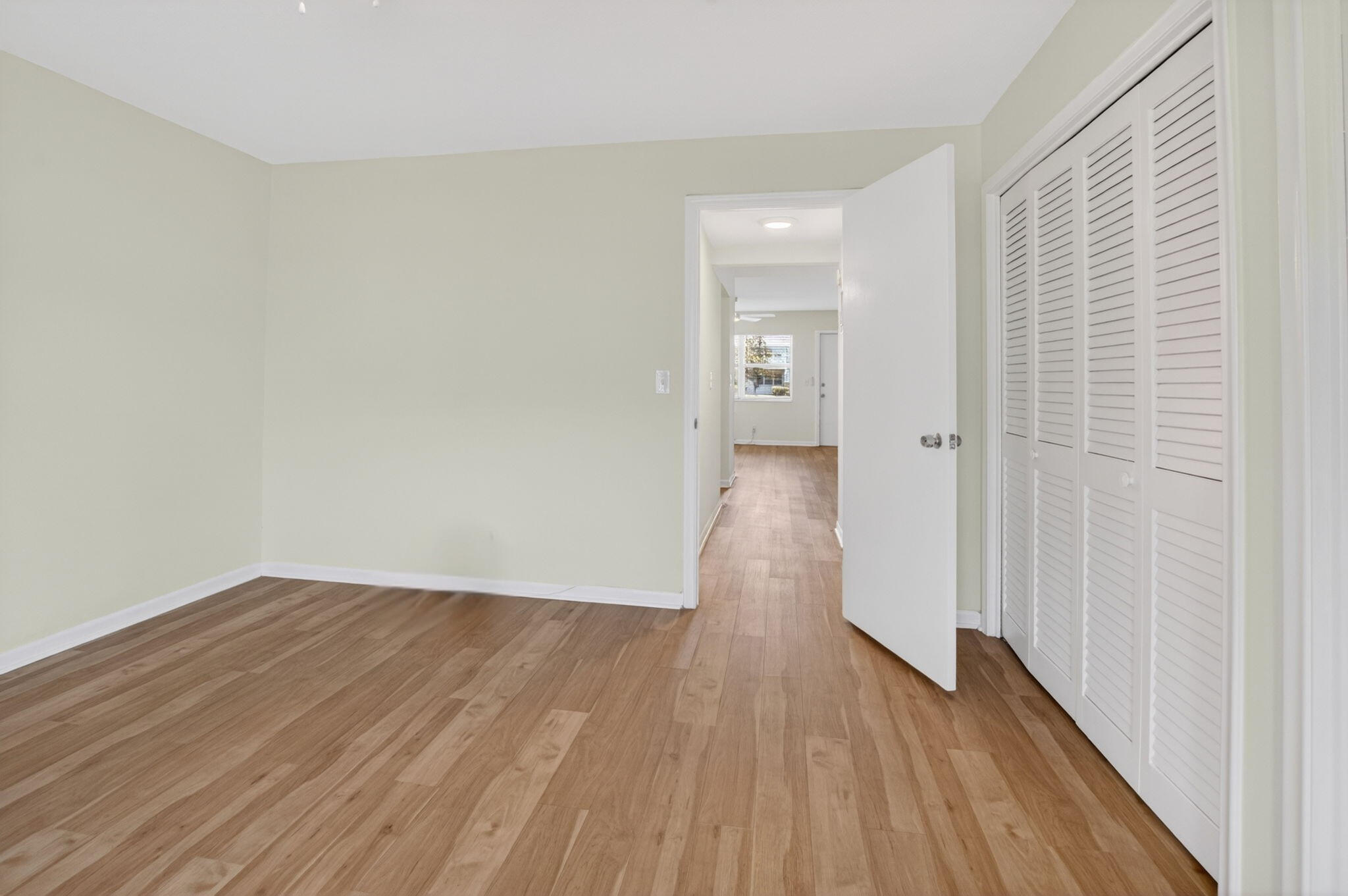 STERLING VILLAGE 660 CONDO - Residential