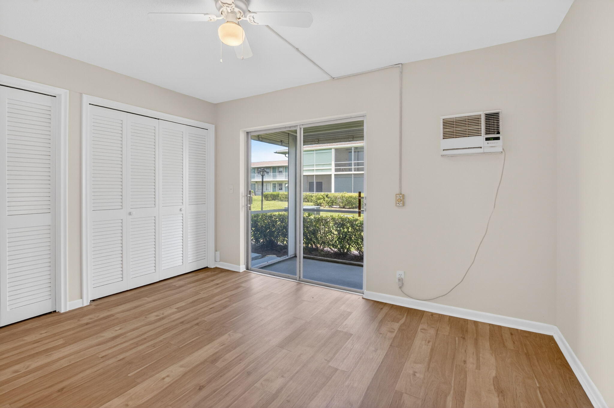 STERLING VILLAGE 660 CONDO - Residential