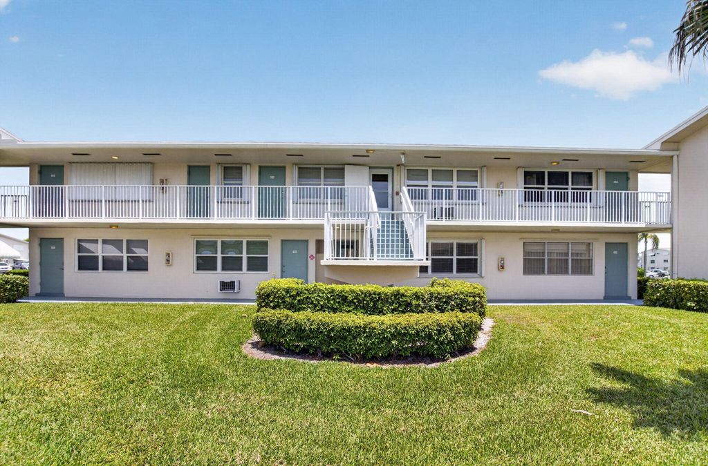 Photo of 660 Horizon W #107, Boynton Beach, FL 33435 (MLS # B26025410)