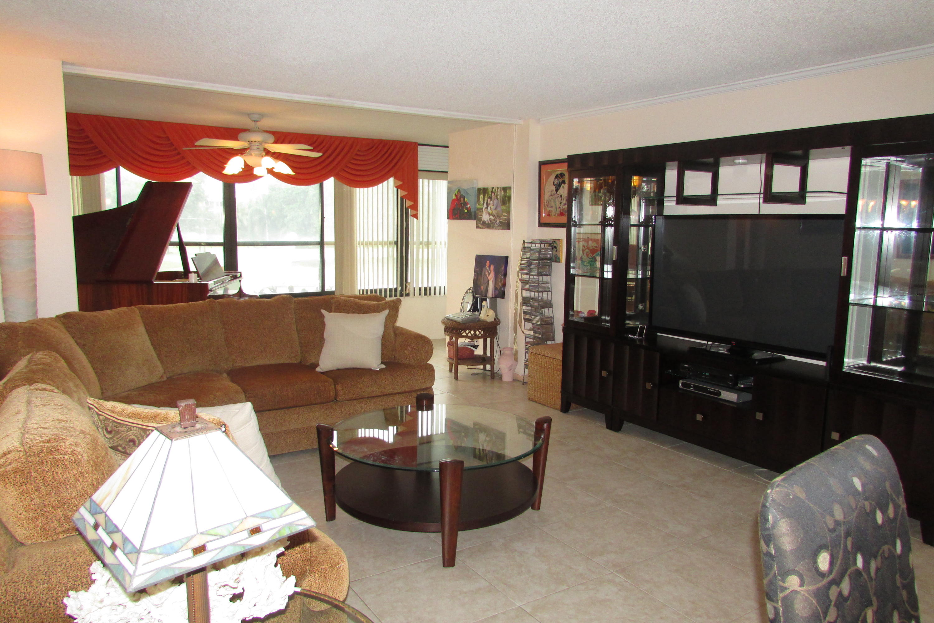 GLENS CONDO - Residential