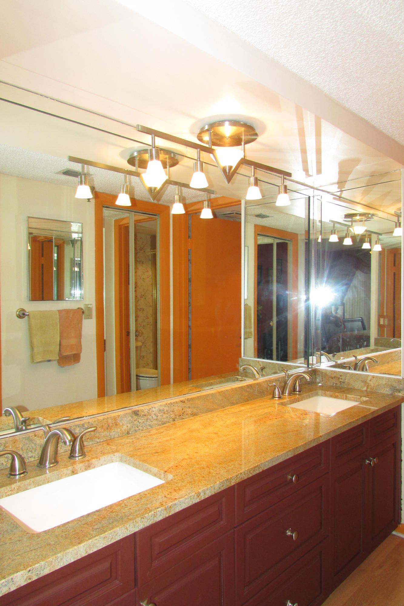 GLENS CONDO - Residential