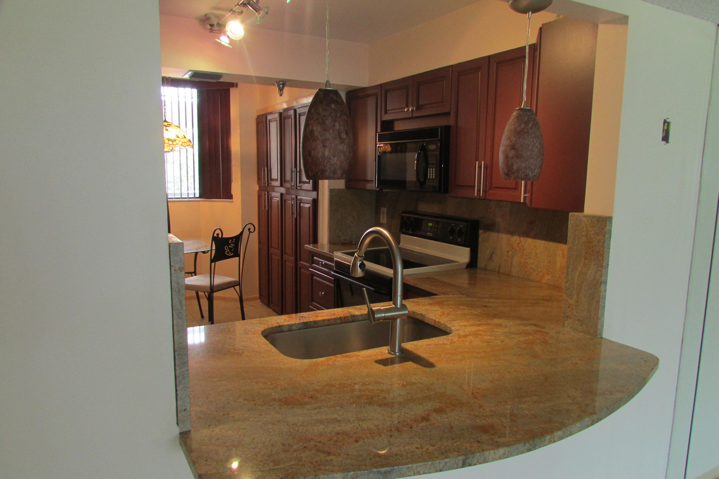 GLENS CONDO - Residential