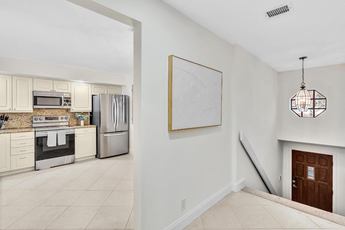 7718 La Mirada Drive