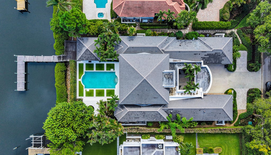 Photo of 414 Mariner Drive, Jupiter, FL 33477 (MLS # B26085353)