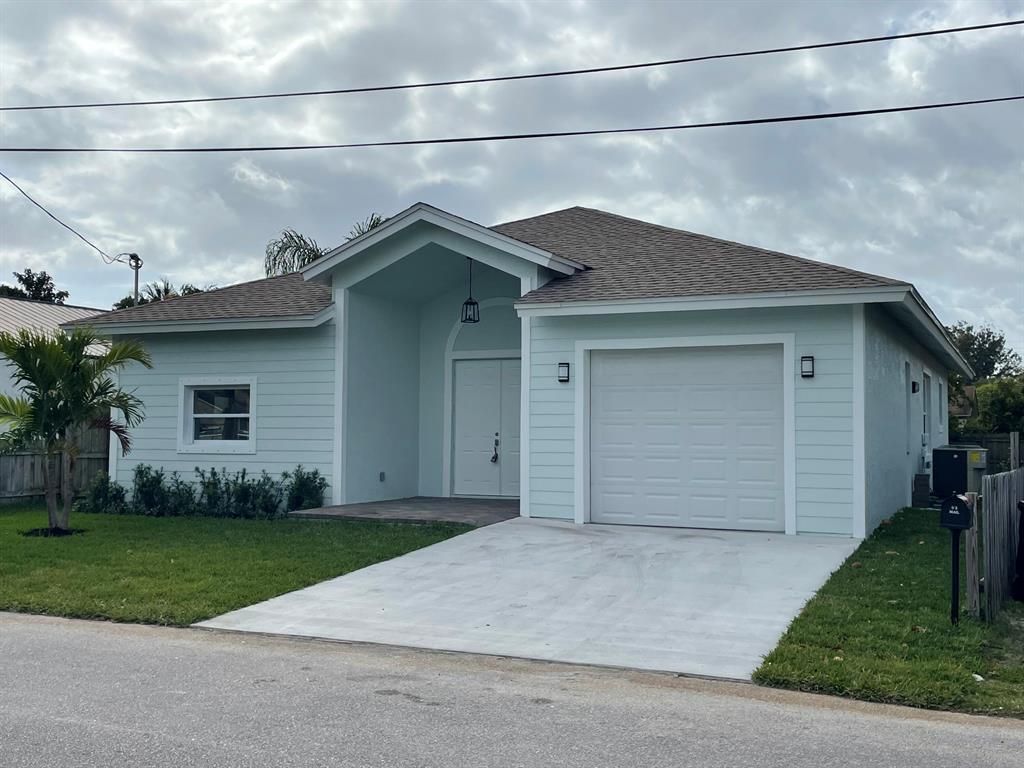 Photo of 8498 SE Begonia Way Way, Hobe Sound, FL 33455 (MLS # R10777351)