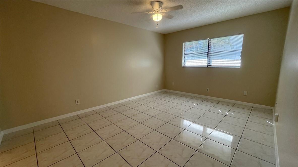 CASTLEWOOD - Residential Lease