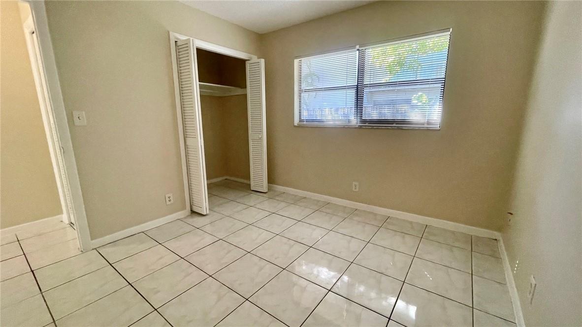 CASTLEWOOD - Residential Lease
