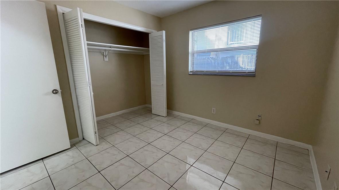 CASTLEWOOD - Residential Lease
