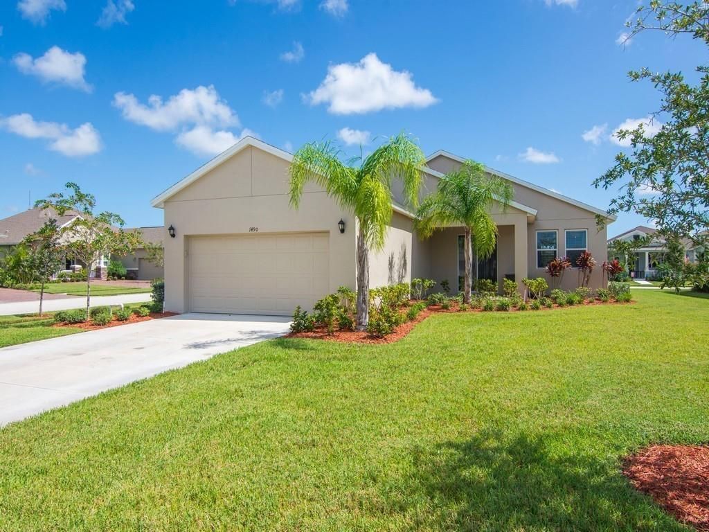 Photo of 1490 Carriage Court, Vero Beach, FL 32966 (MLS # B26020864)
