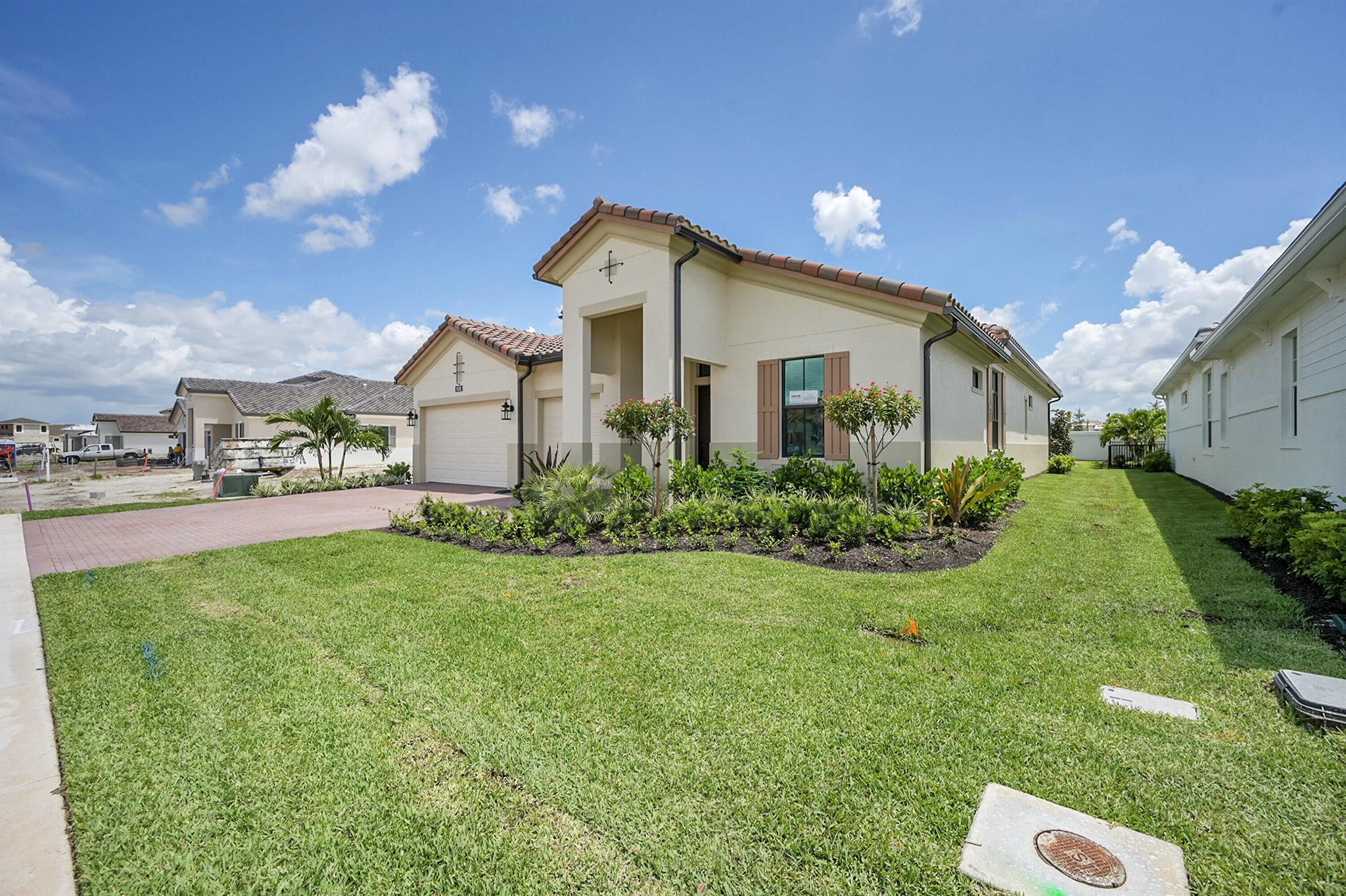 9528 St. Germain Drive, Palm Beach Gardens, FL, 33412/$1,174,900 2 9528 St. Germain Drive