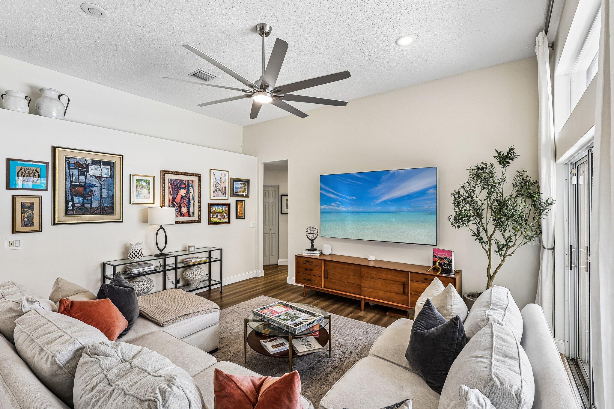 CORAL CREEK - Residential