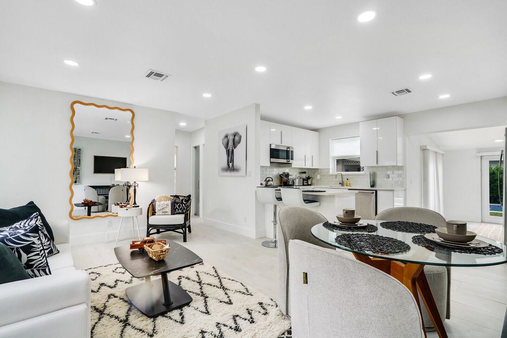 Photo of 340 Summa Street, West Palm Beach, FL 33405 (MLS # B26041578)