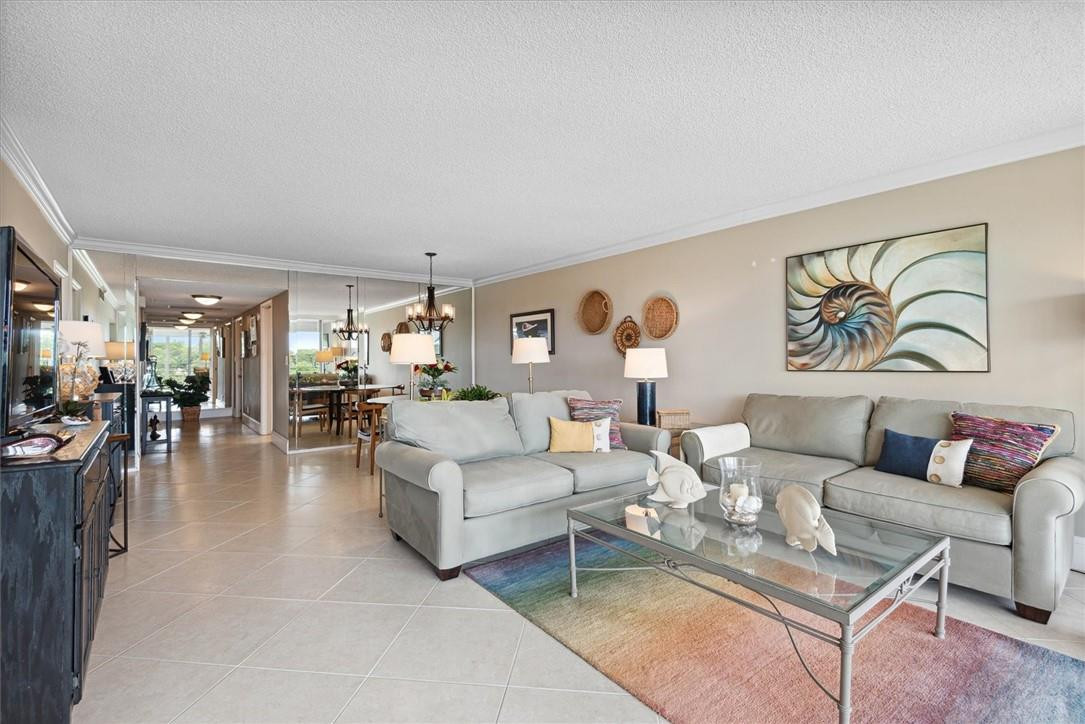 PALM AIRE COUNTRY CLUB - Residential
