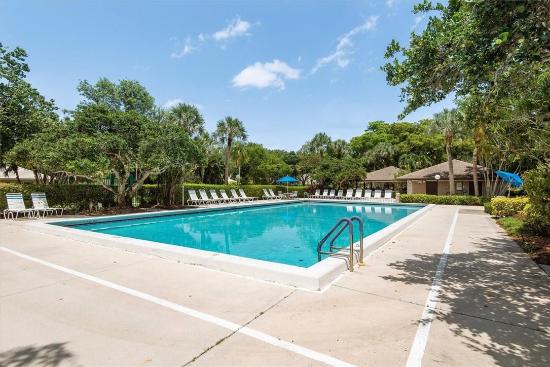 PALM AIRE COUNTRY CLUB - Residential