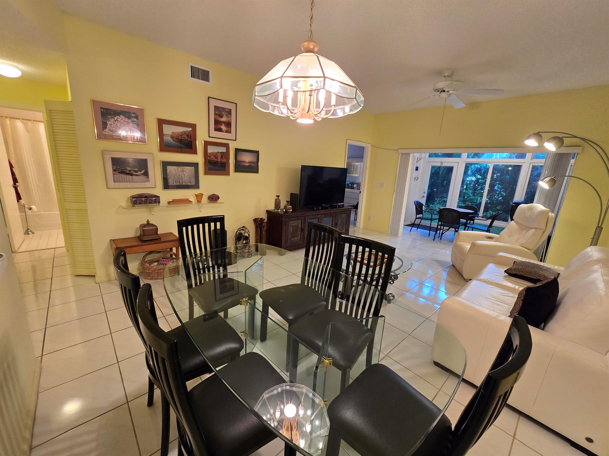 TERRACE HOMES AT BANYAN S - Residential