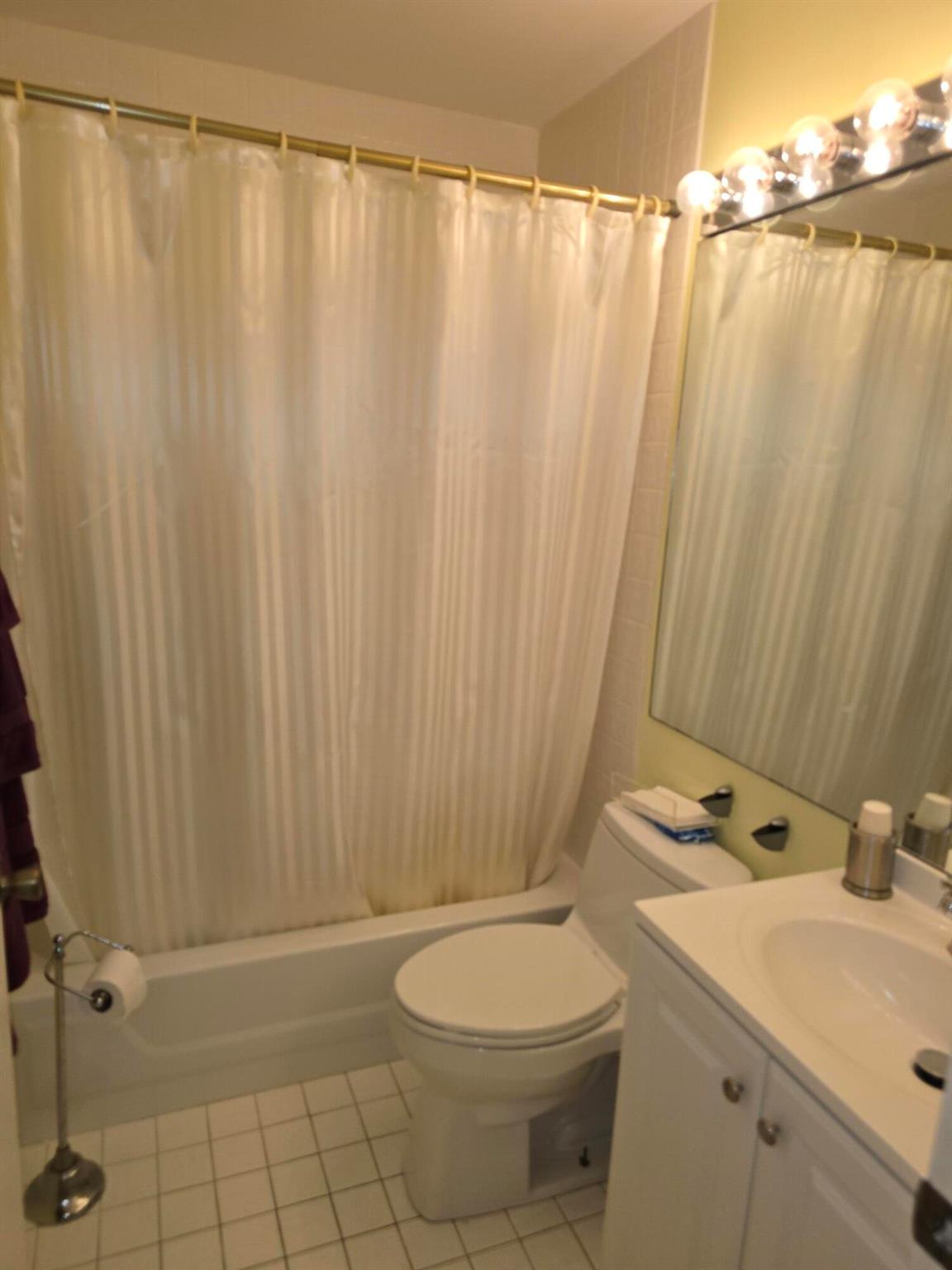 TERRACE HOMES AT BANYAN S - Residential