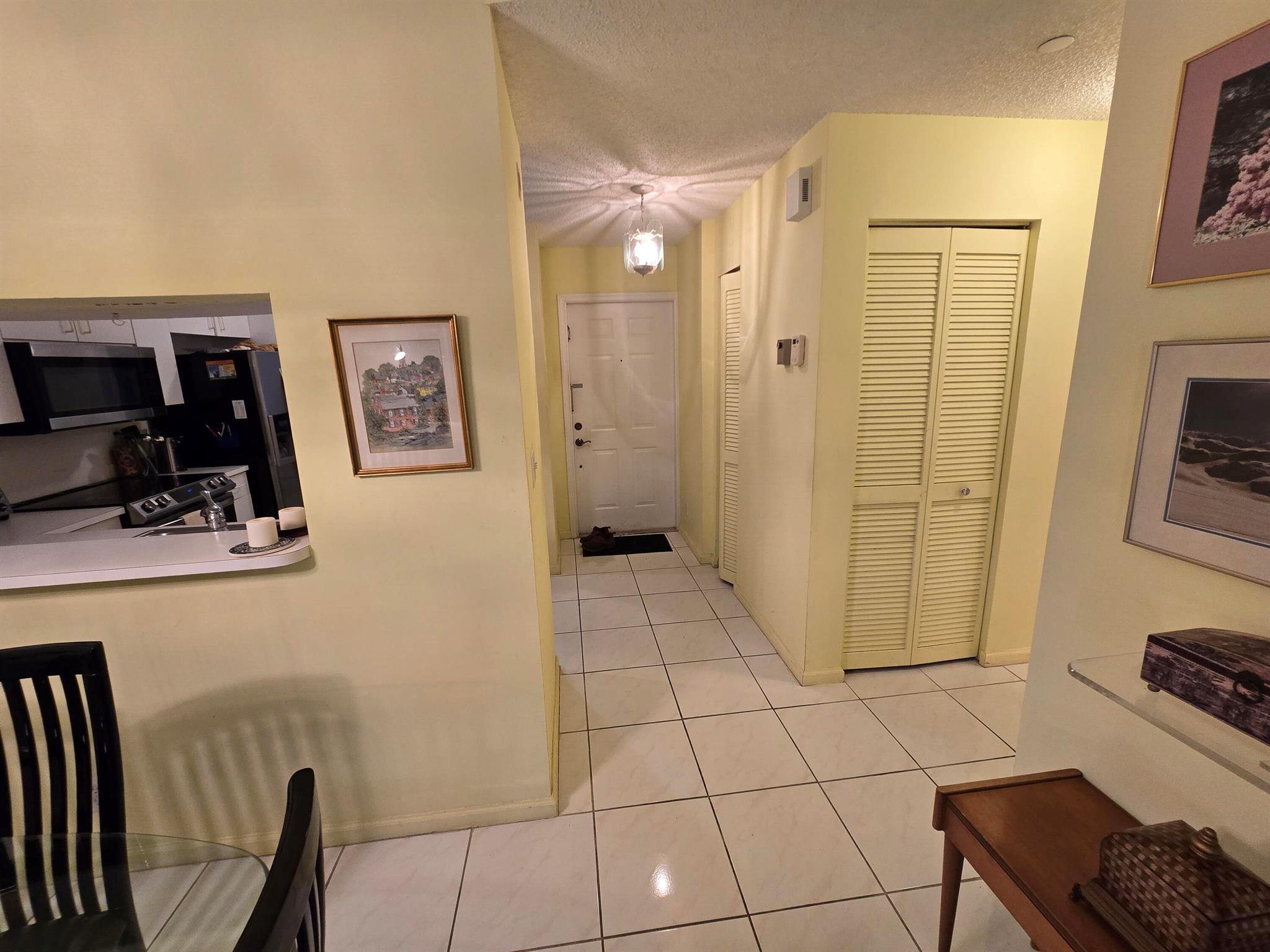 TERRACE HOMES AT BANYAN S - Residential