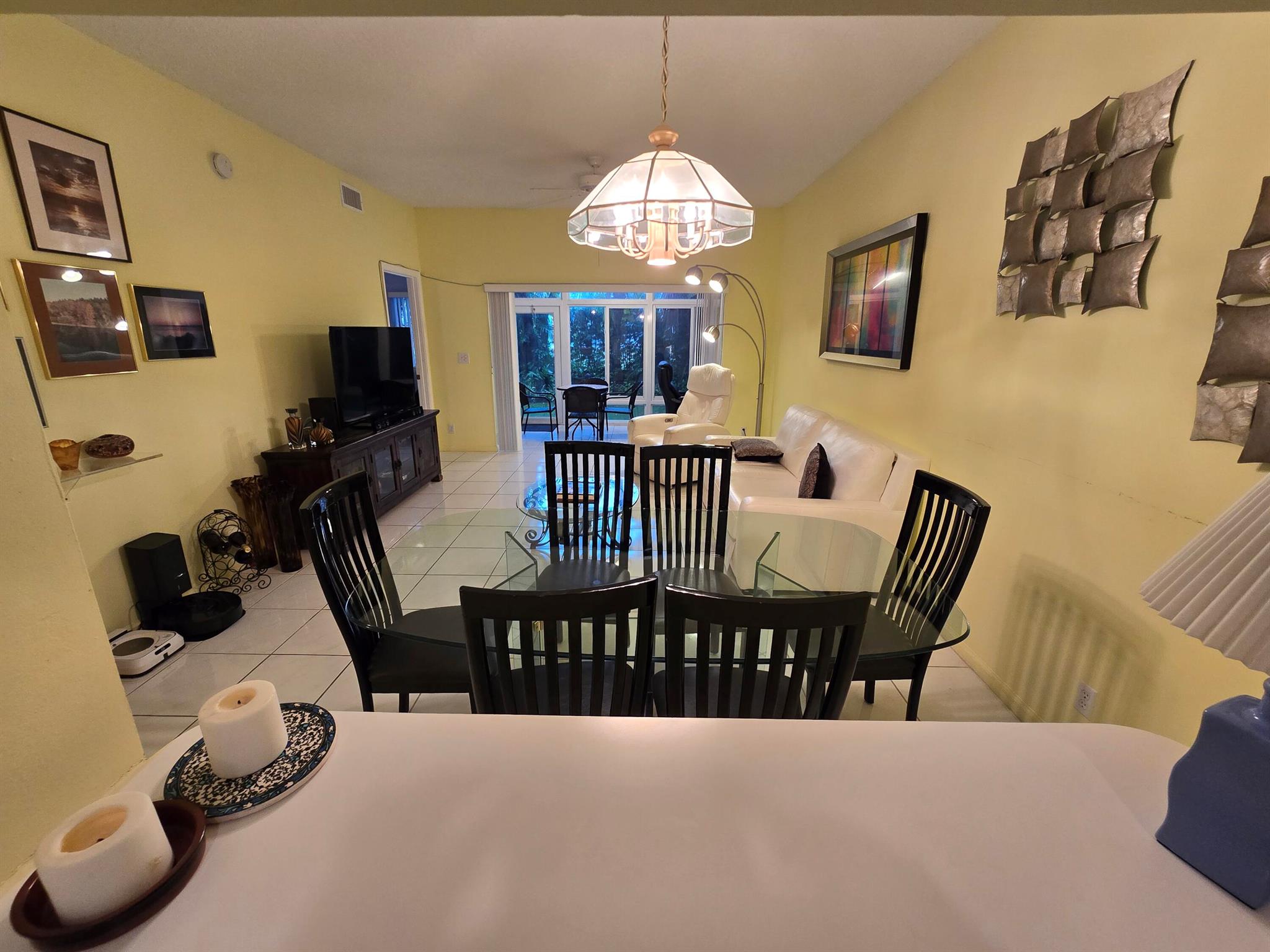 TERRACE HOMES AT BANYAN S - Residential