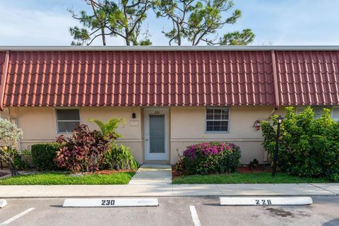 228 Down East Lane Lake Worth FL 33467