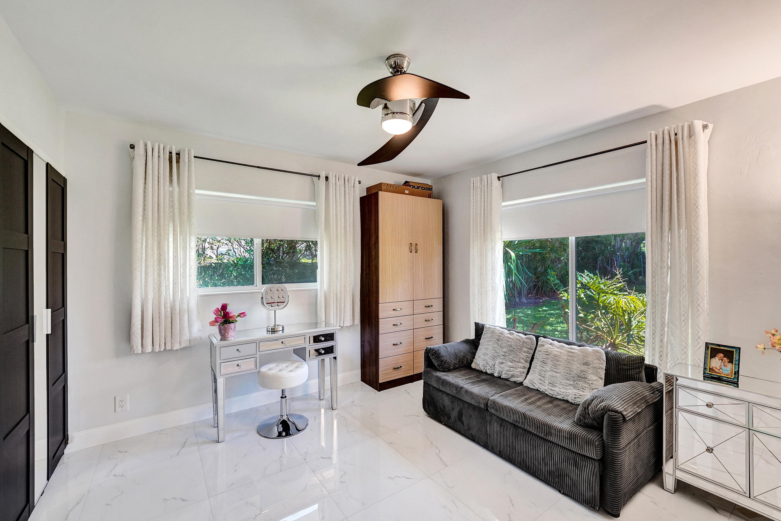 PALM CLUB CO-OP - Residential