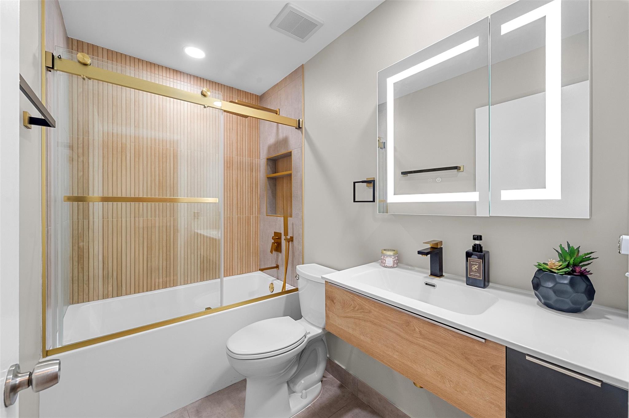 Townhomes at Orange Drive - Residential