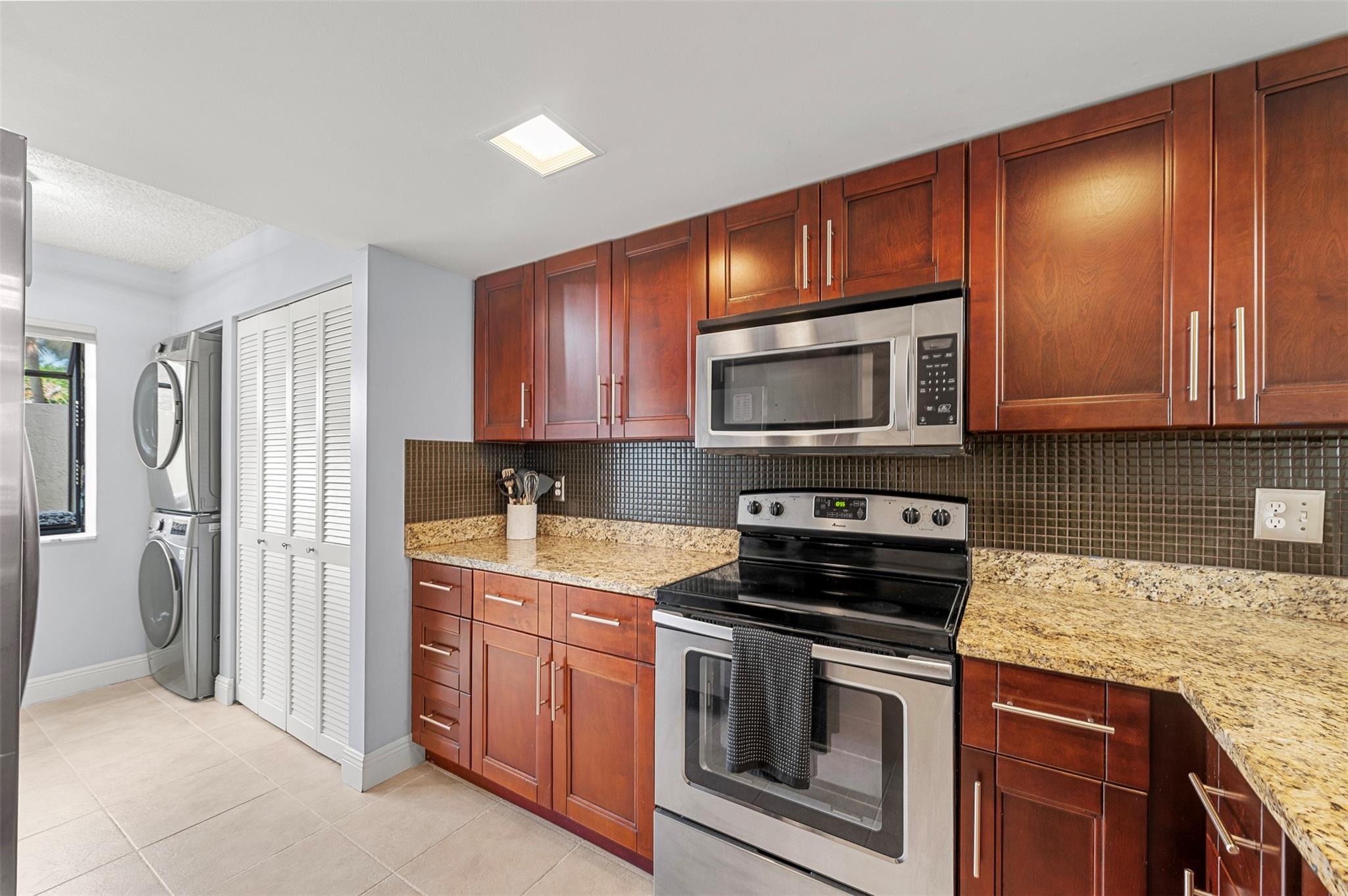 Townhomes at Orange Drive - Residential