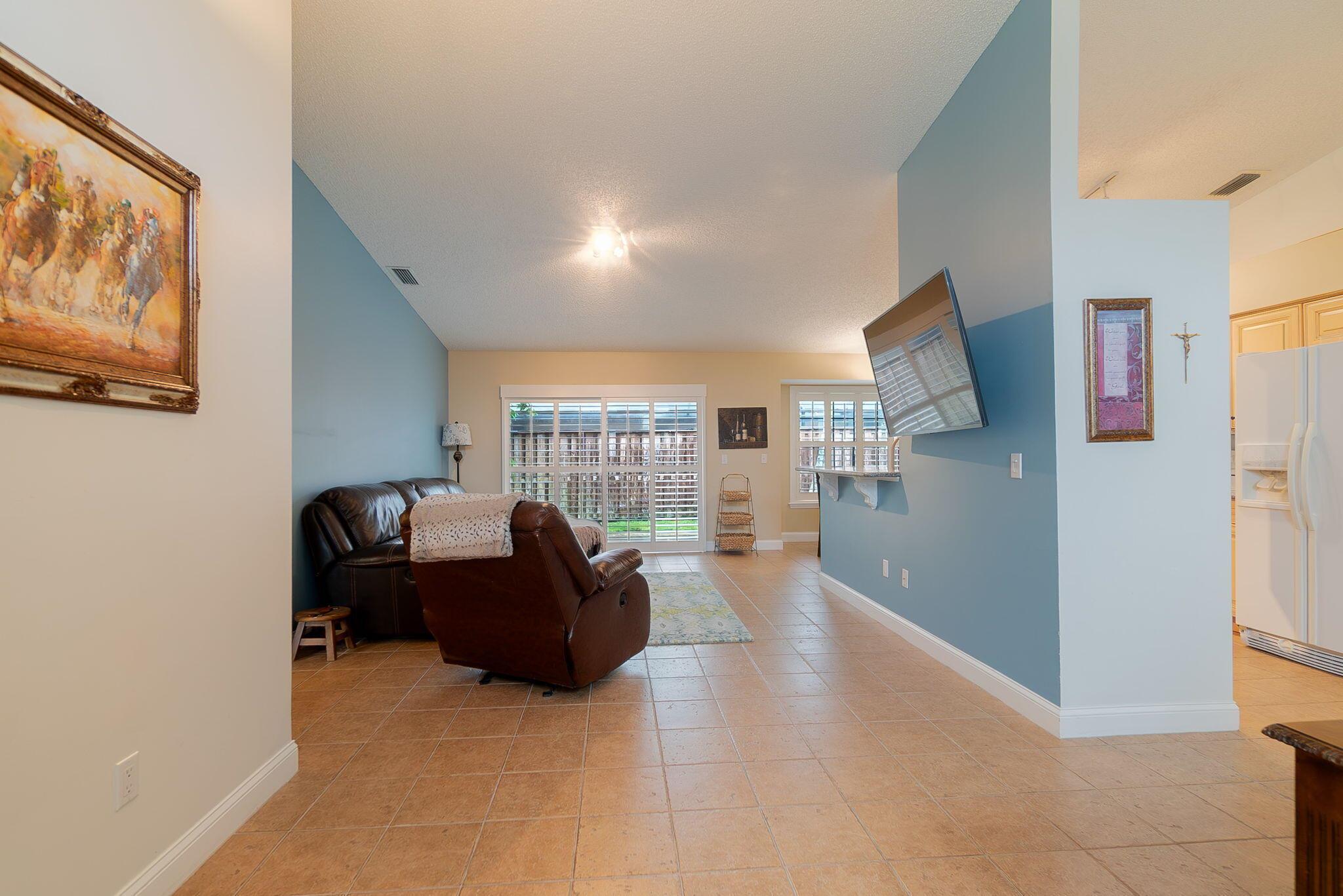 1487 Windship Circle
