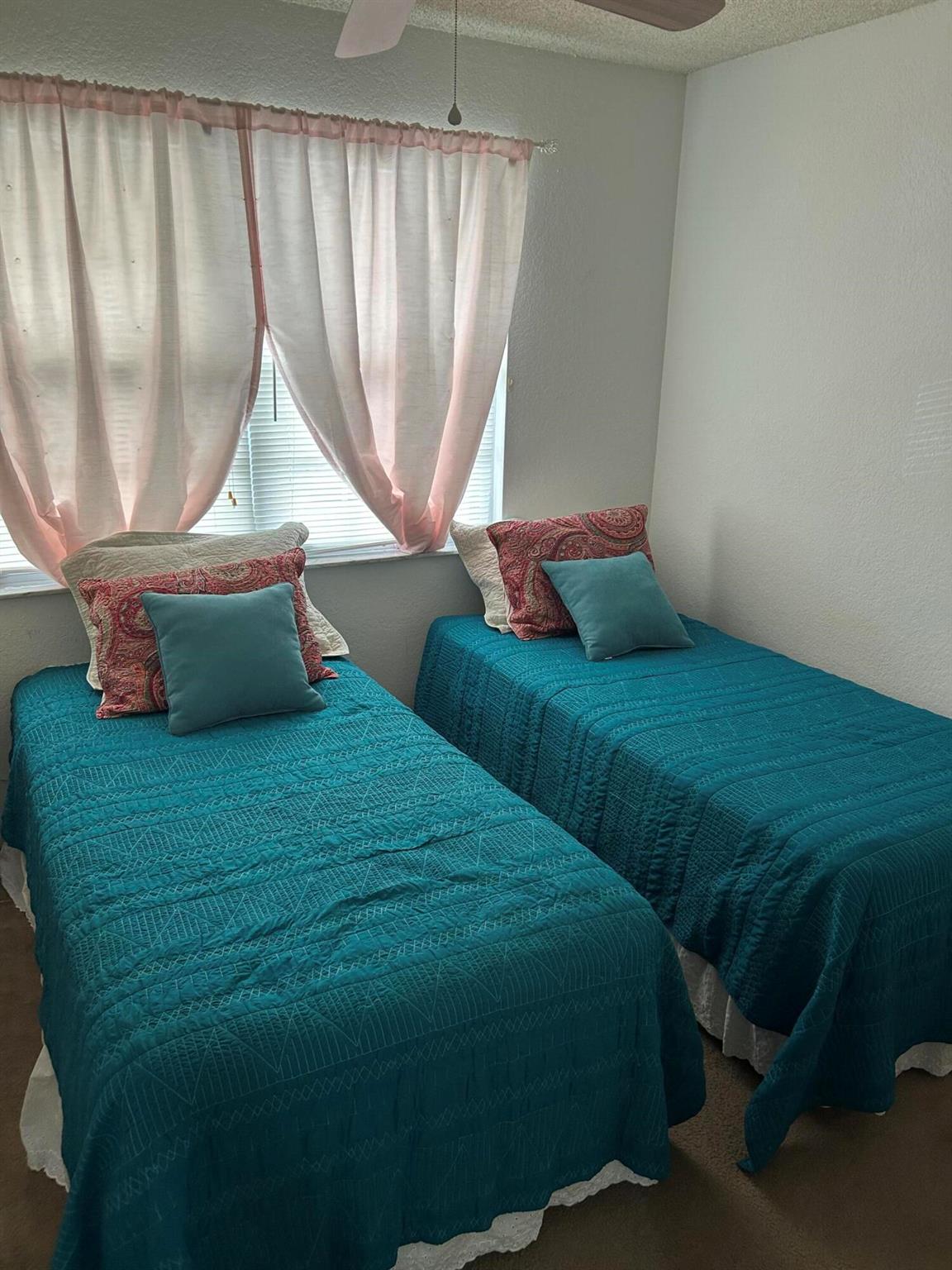 MIDPORT PLACE I, A CONDOM - Residential