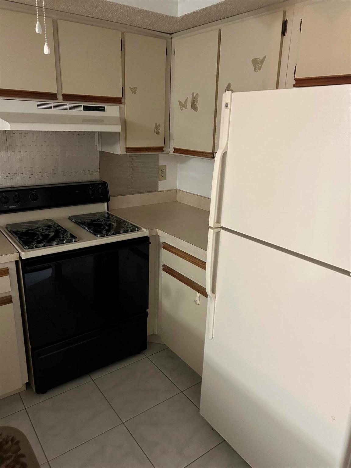 MIDPORT PLACE I, A CONDOM - Residential