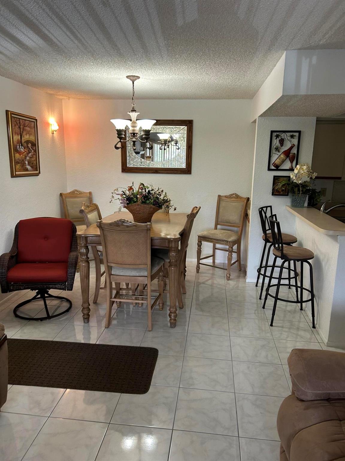 1500 SE Royal Green 201 Circle 201