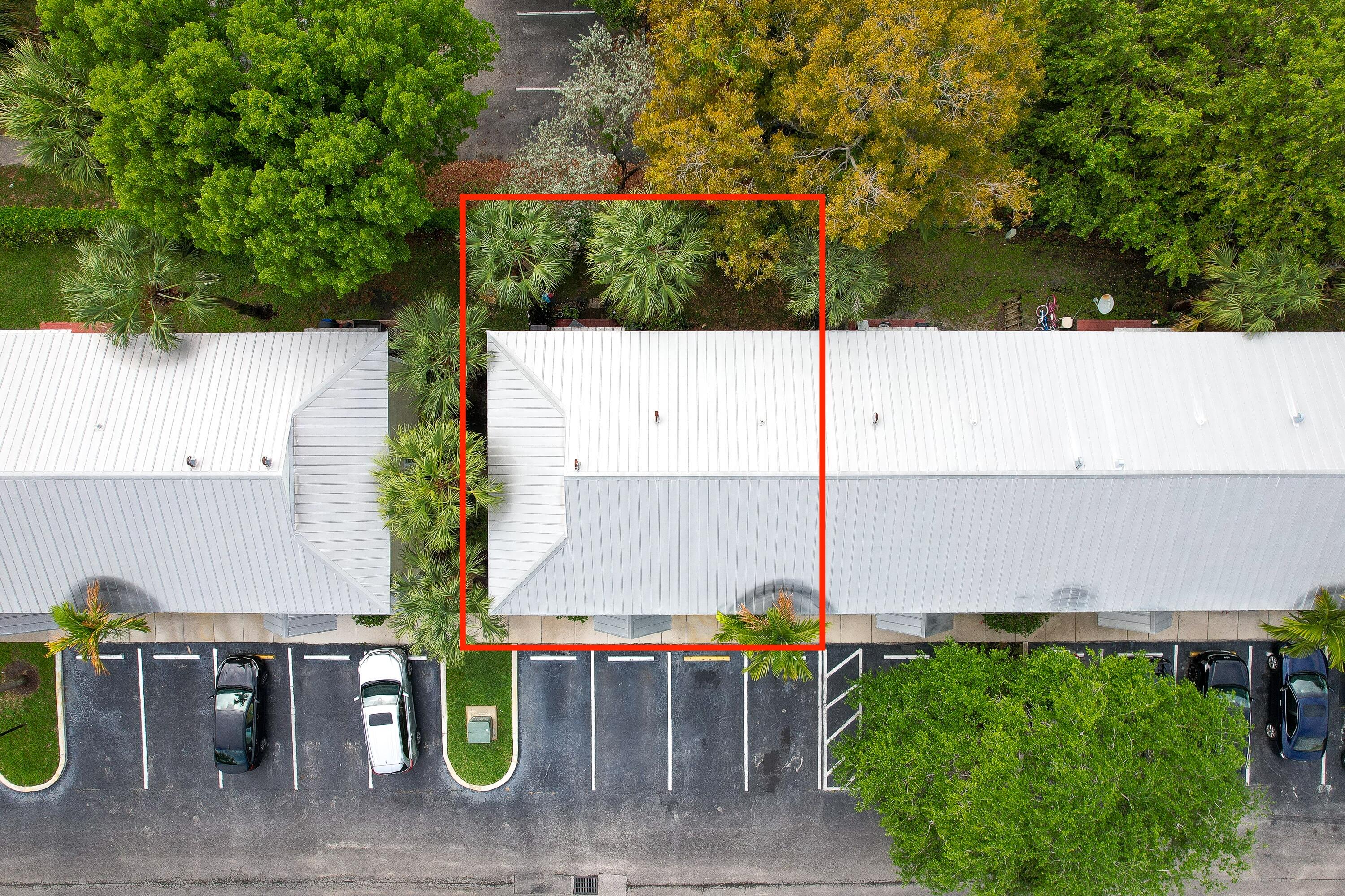 VILLA PALMS CONDO - Residential