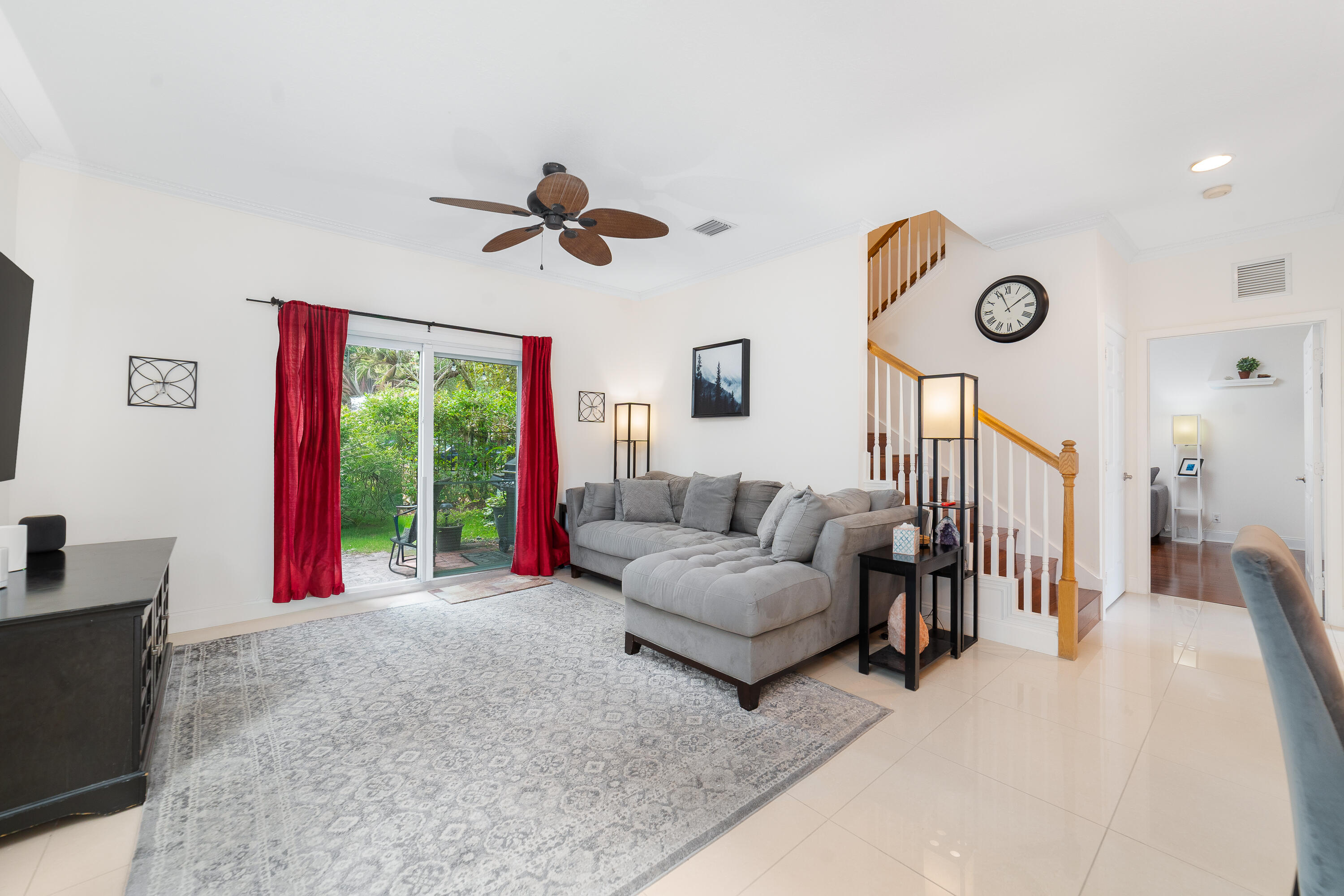 VILLA PALMS CONDO - Residential