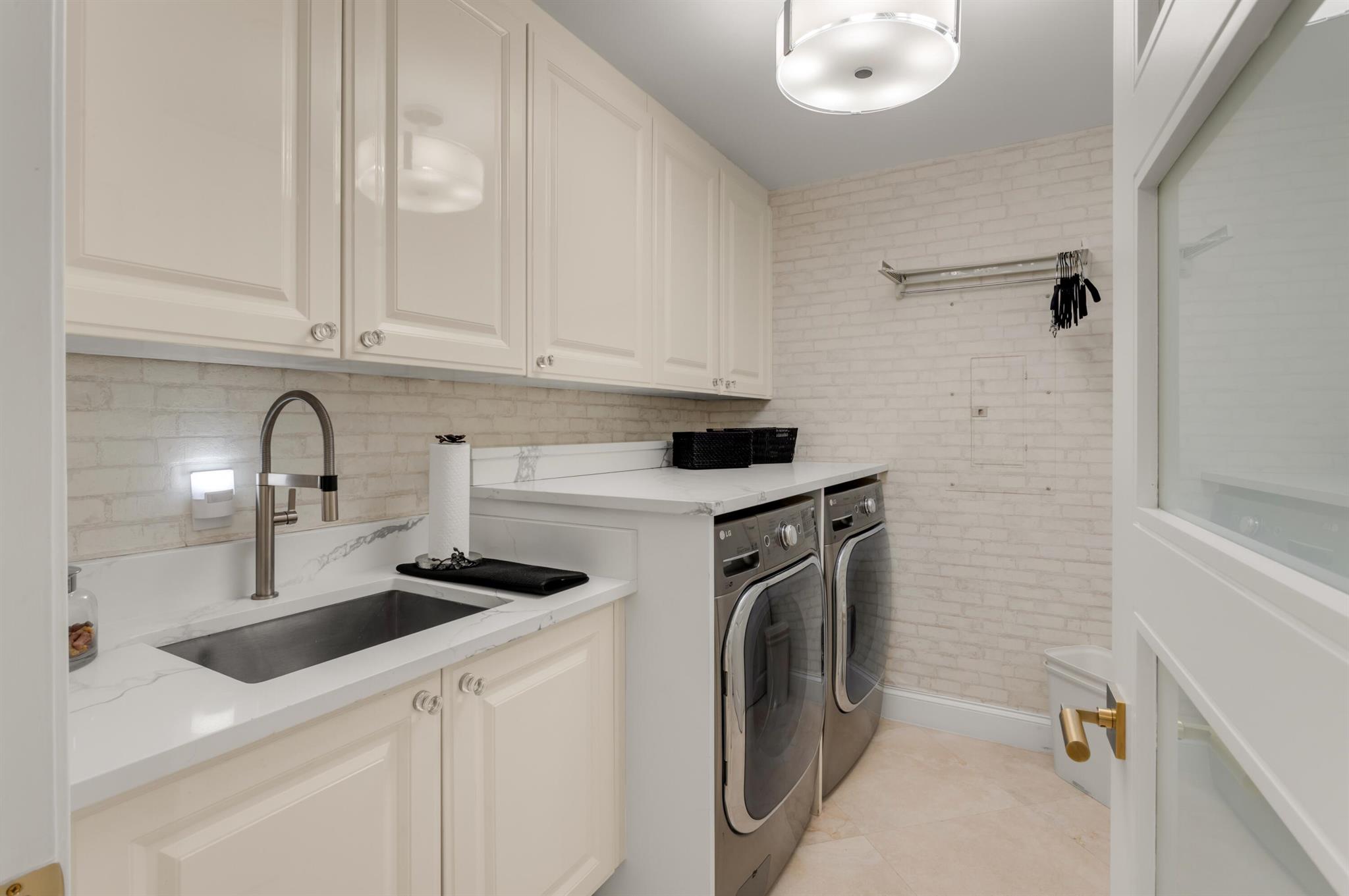 Excelsior - Residential