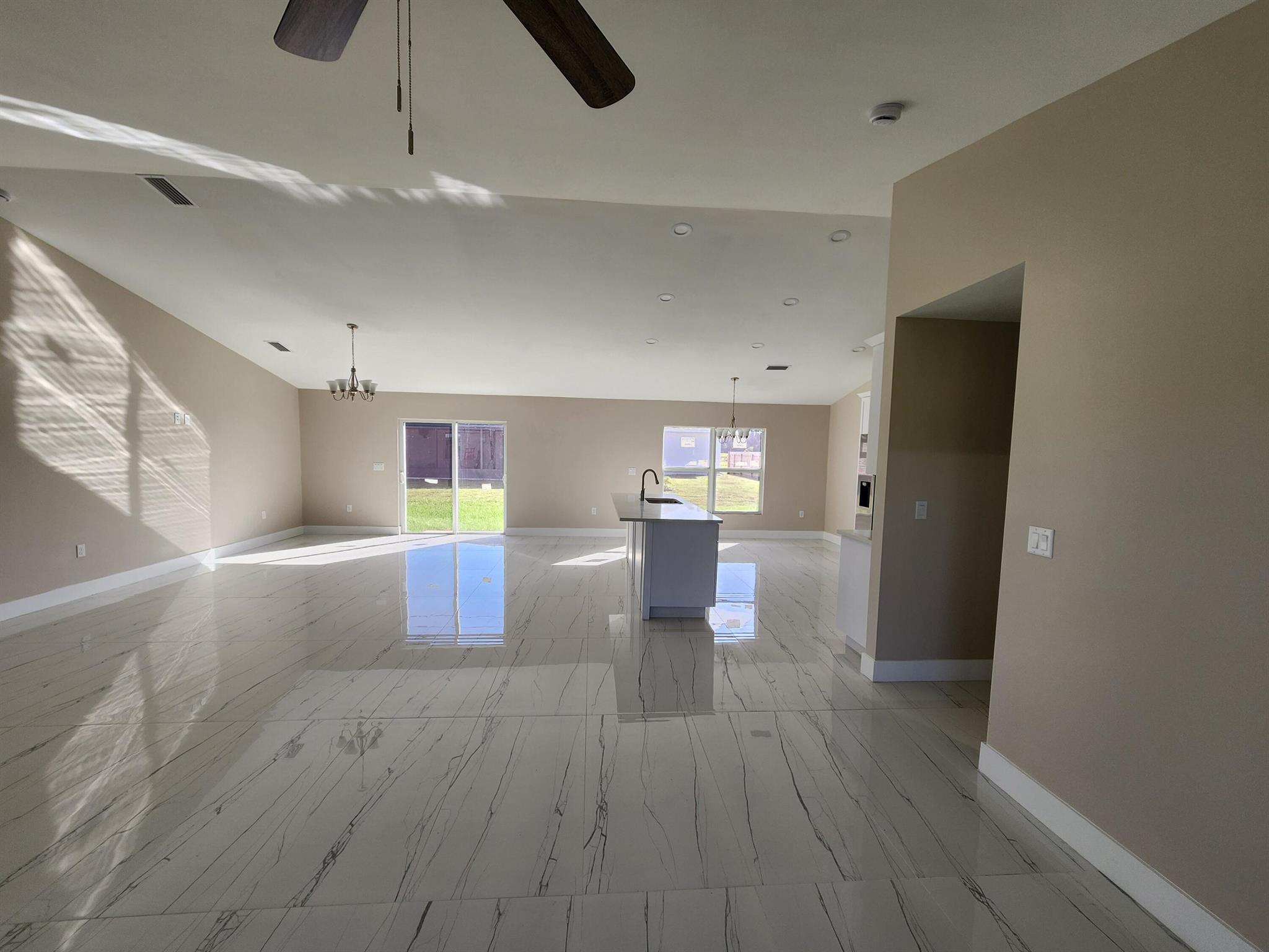 956 SE 39th Terrace