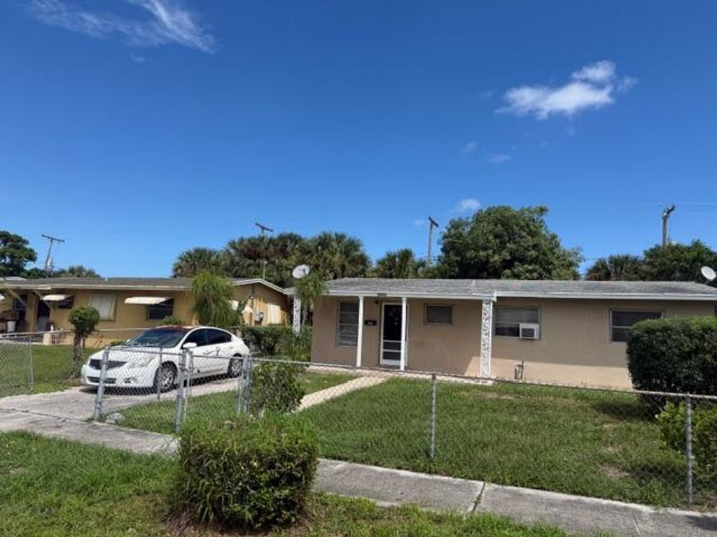 Photo of 1441 8th Street, West Palm Beach, FL 33401 (MLS # R11126997)