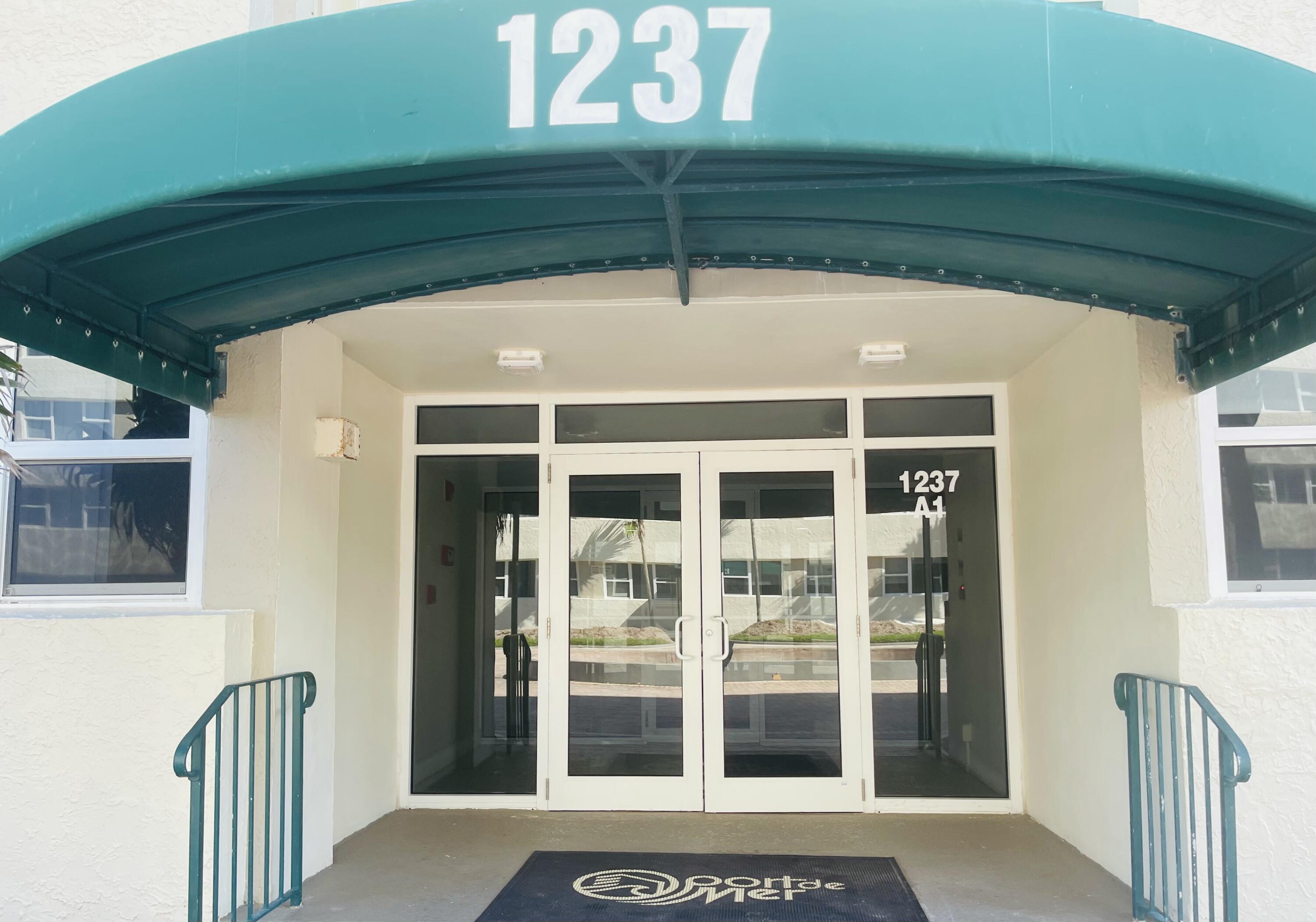 PORT DE MER CONDO - Residential Lease