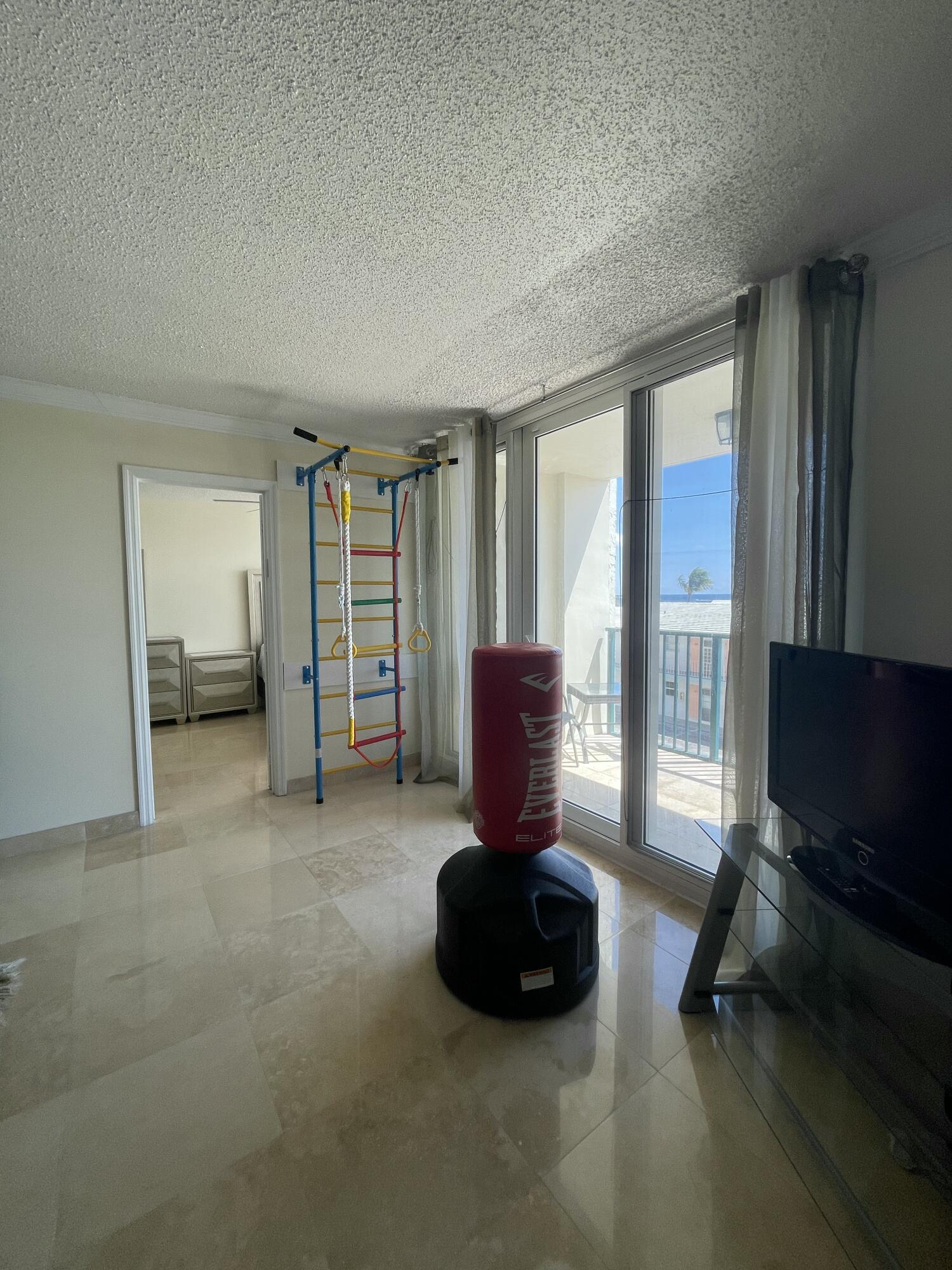 PORT DE MER CONDO - Residential Lease