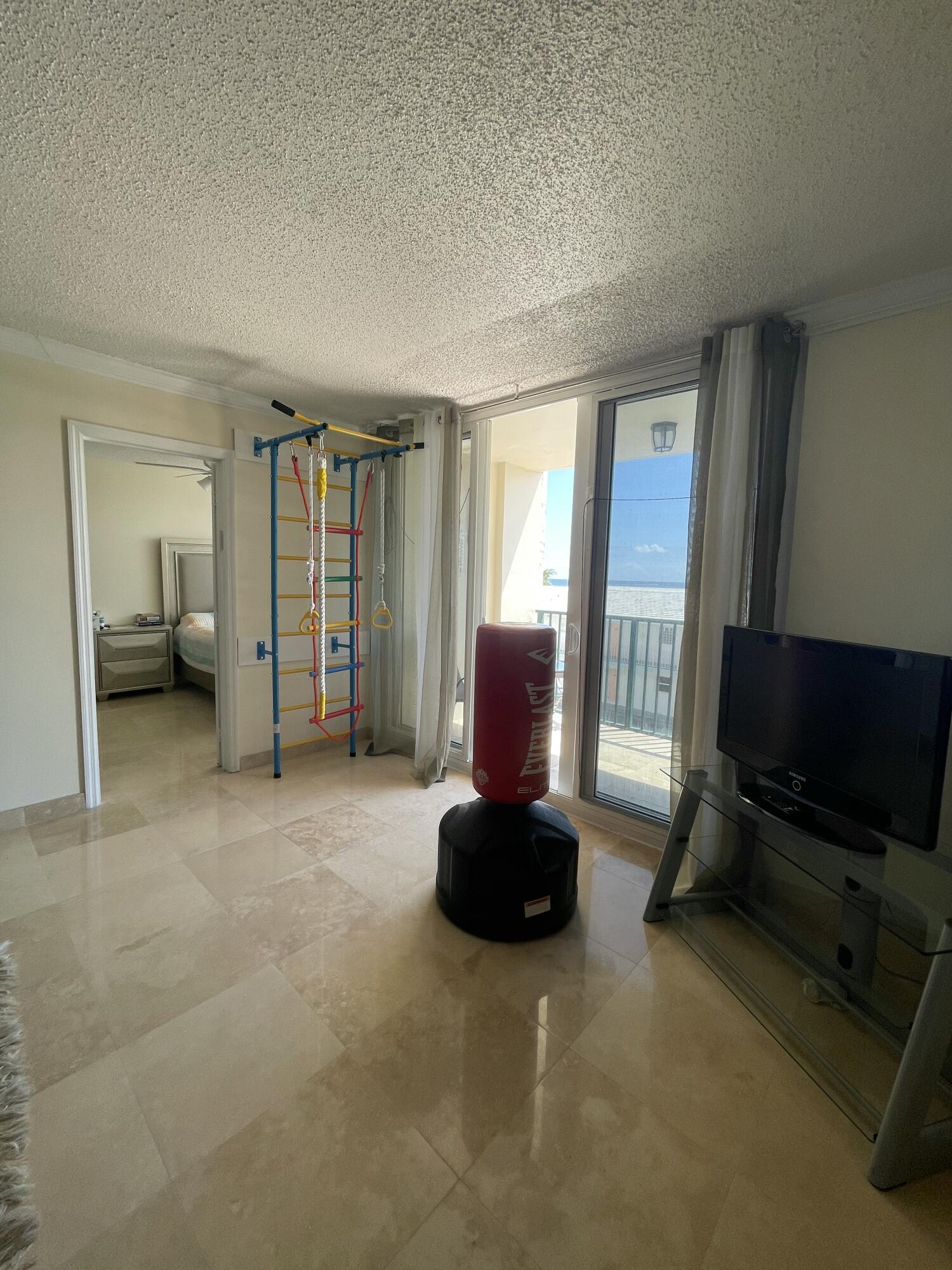 PORT DE MER CONDO - Residential Lease