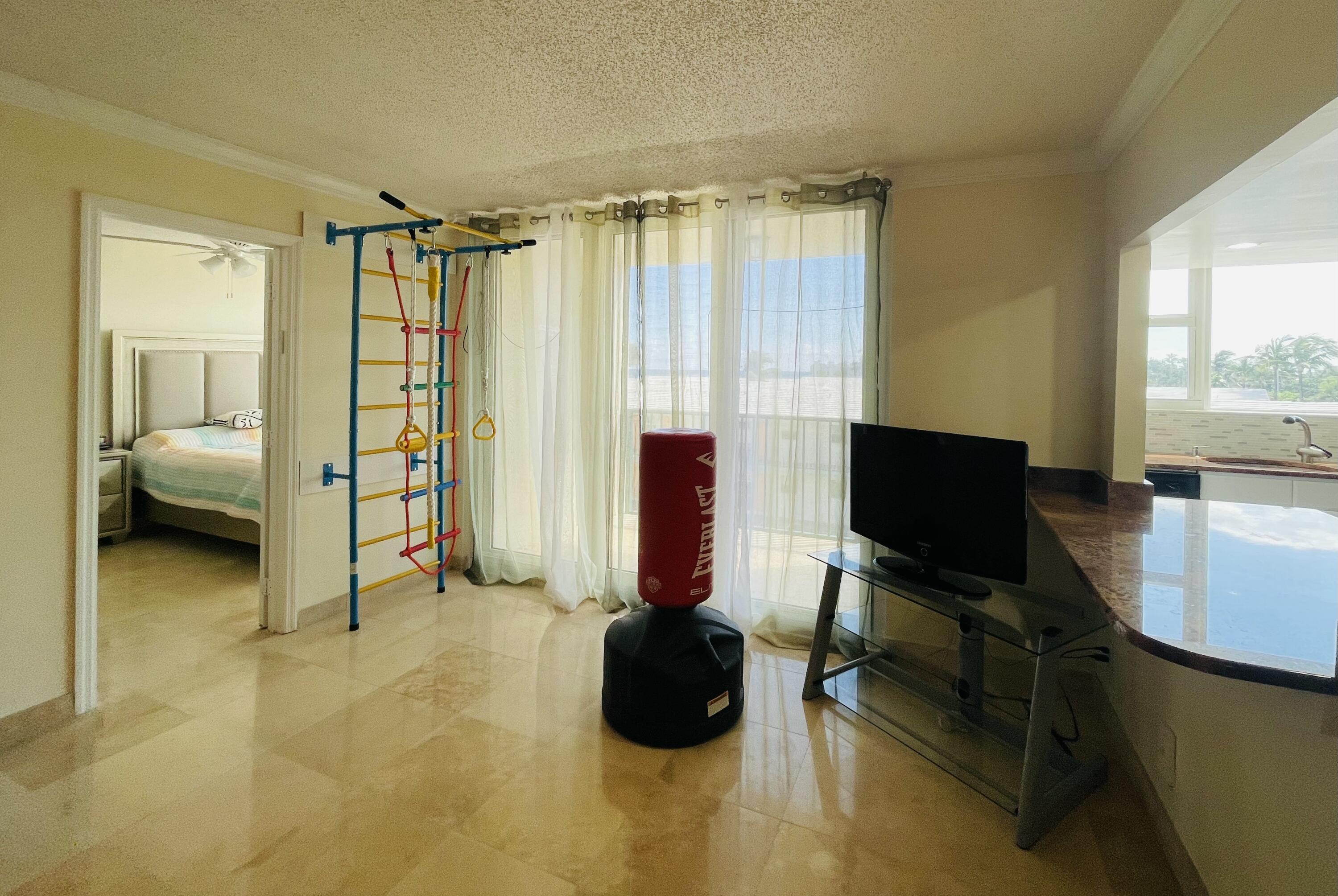 PORT DE MER CONDO - Residential Lease