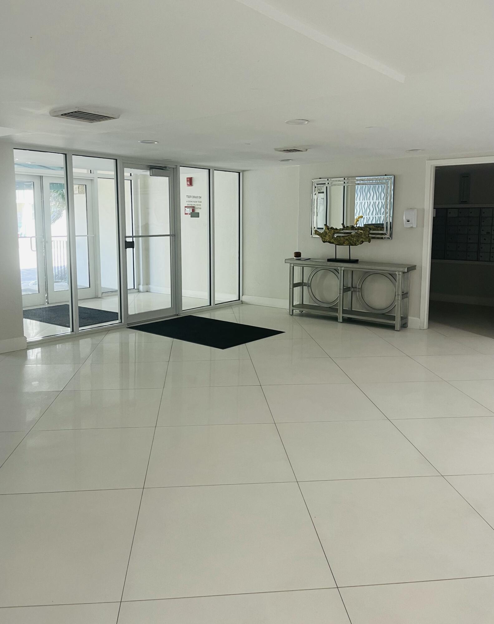 PORT DE MER CONDO - Residential Lease