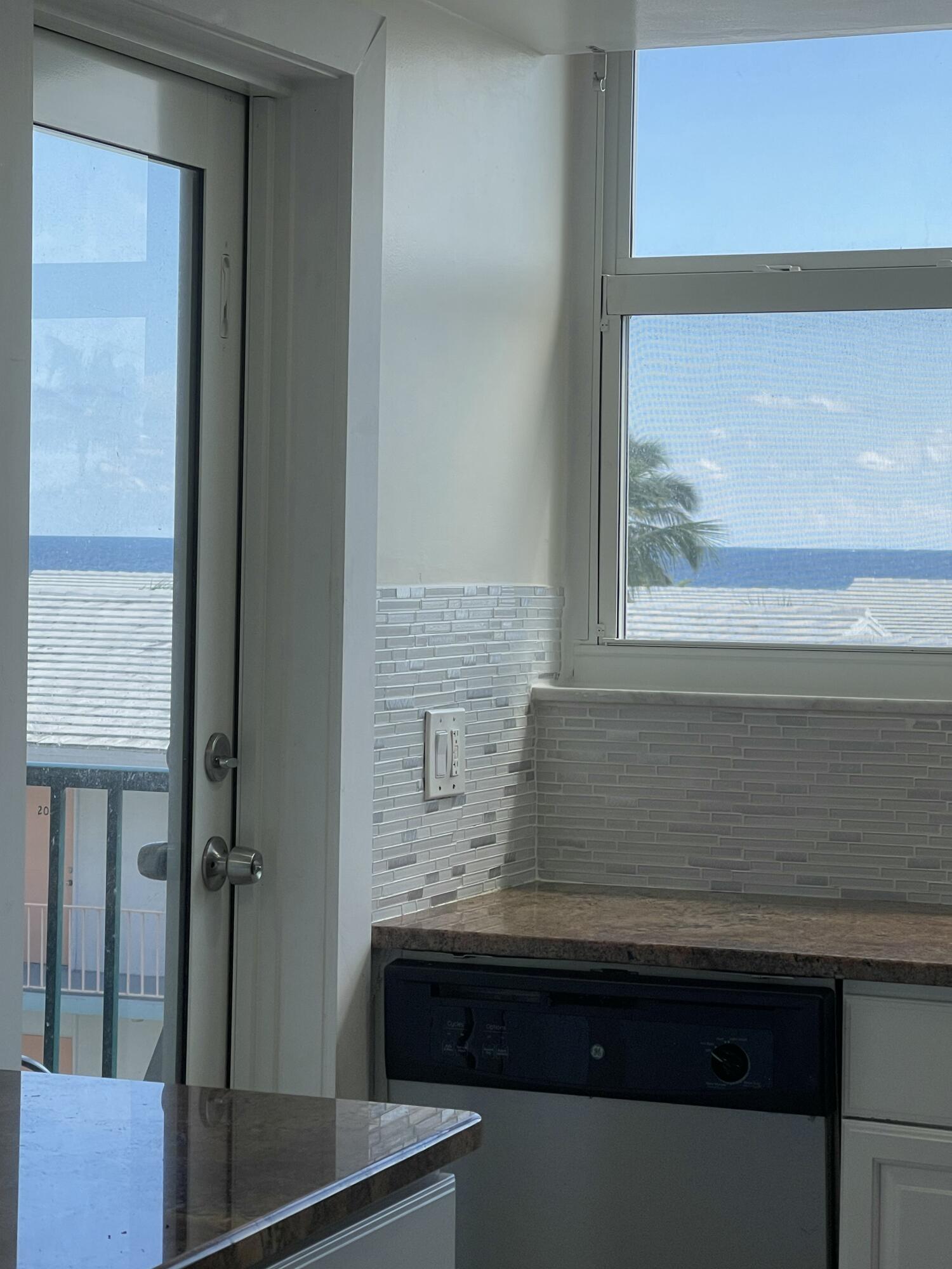 PORT DE MER CONDO - Residential Lease