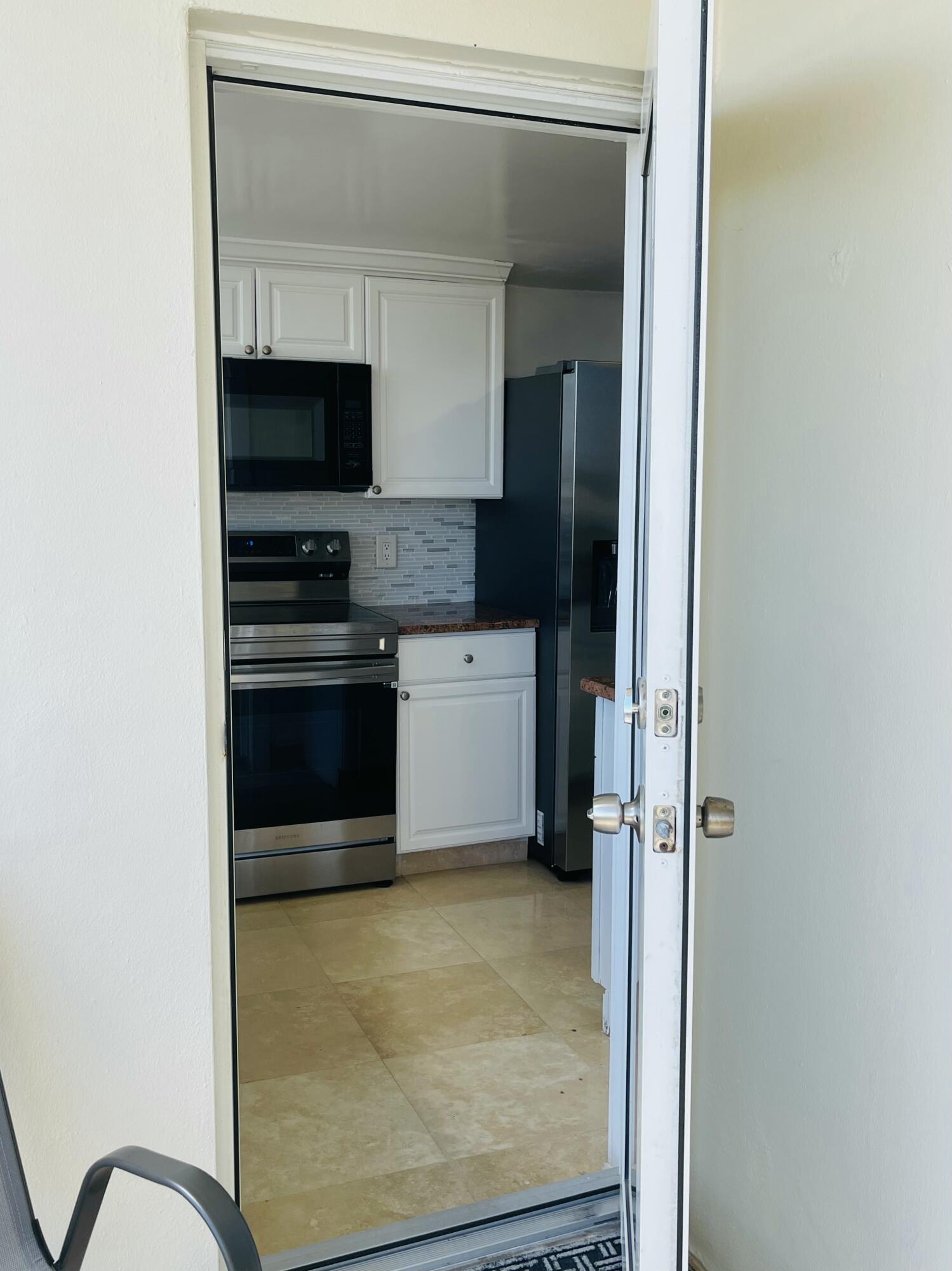 PORT DE MER CONDO - Residential Lease