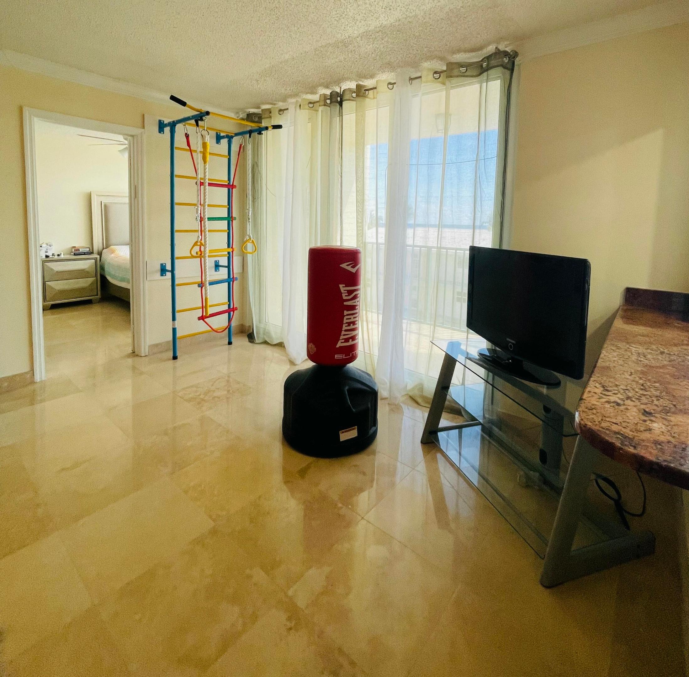 PORT DE MER CONDO - Residential Lease