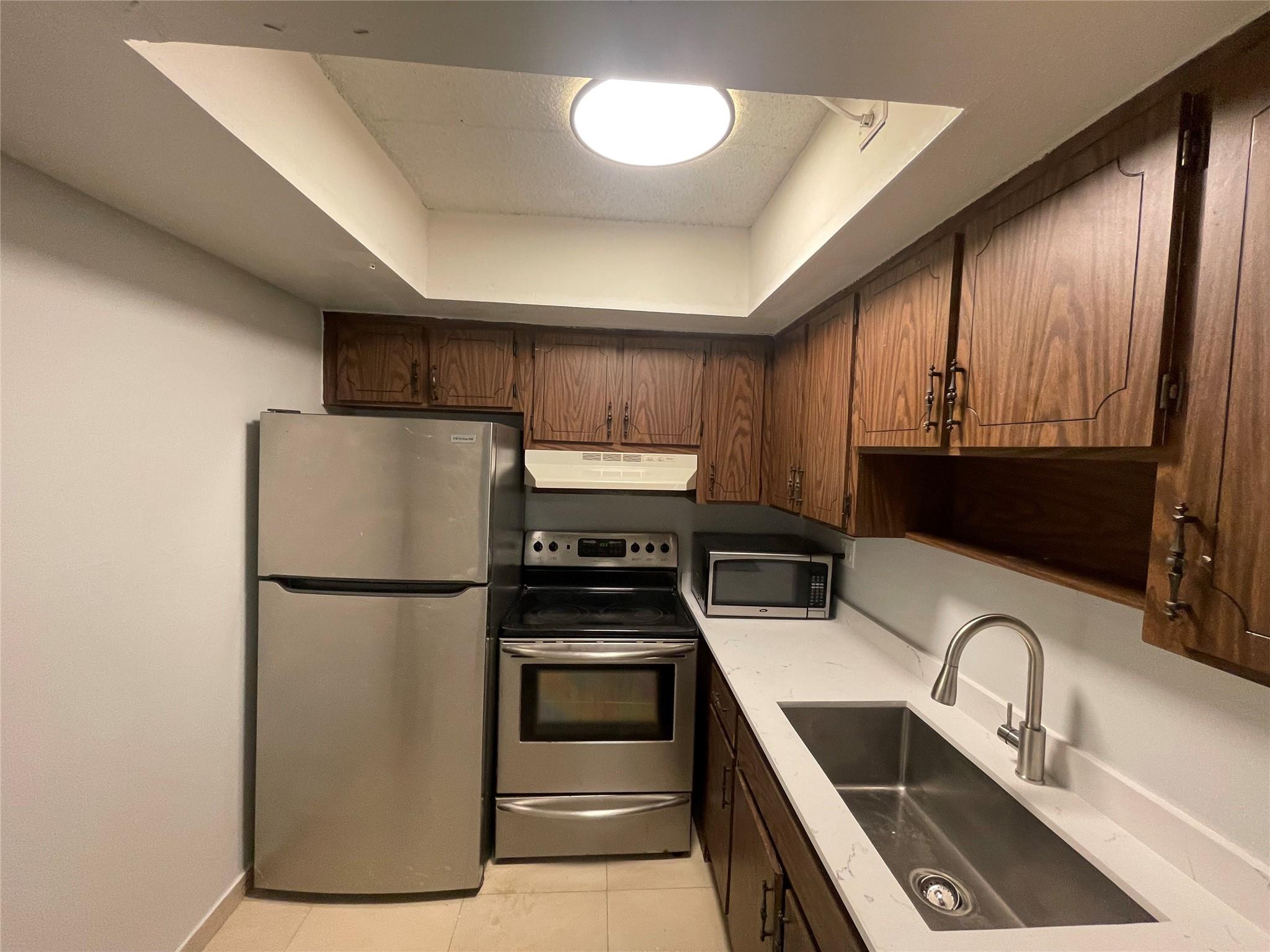 395 SW 15th St 5