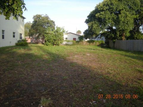 29 NW 5th Ave Dania Beach FL 33004