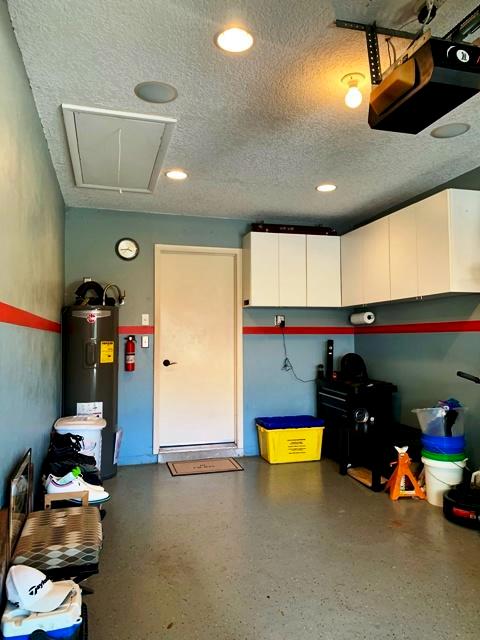 VILLAS OF GLENGARY - Residential