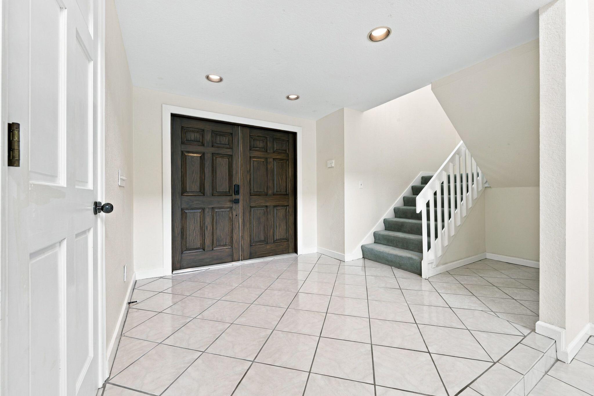 12871 La Rochelle Circle