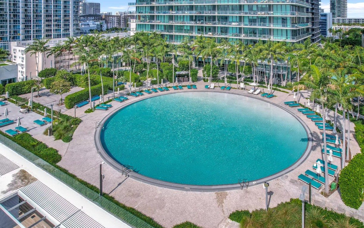 Gran Paraiso - Residential