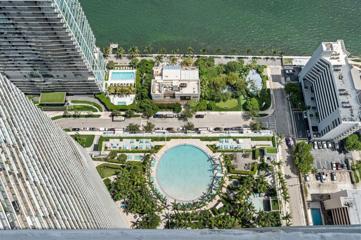 Gran Paraiso - Residential