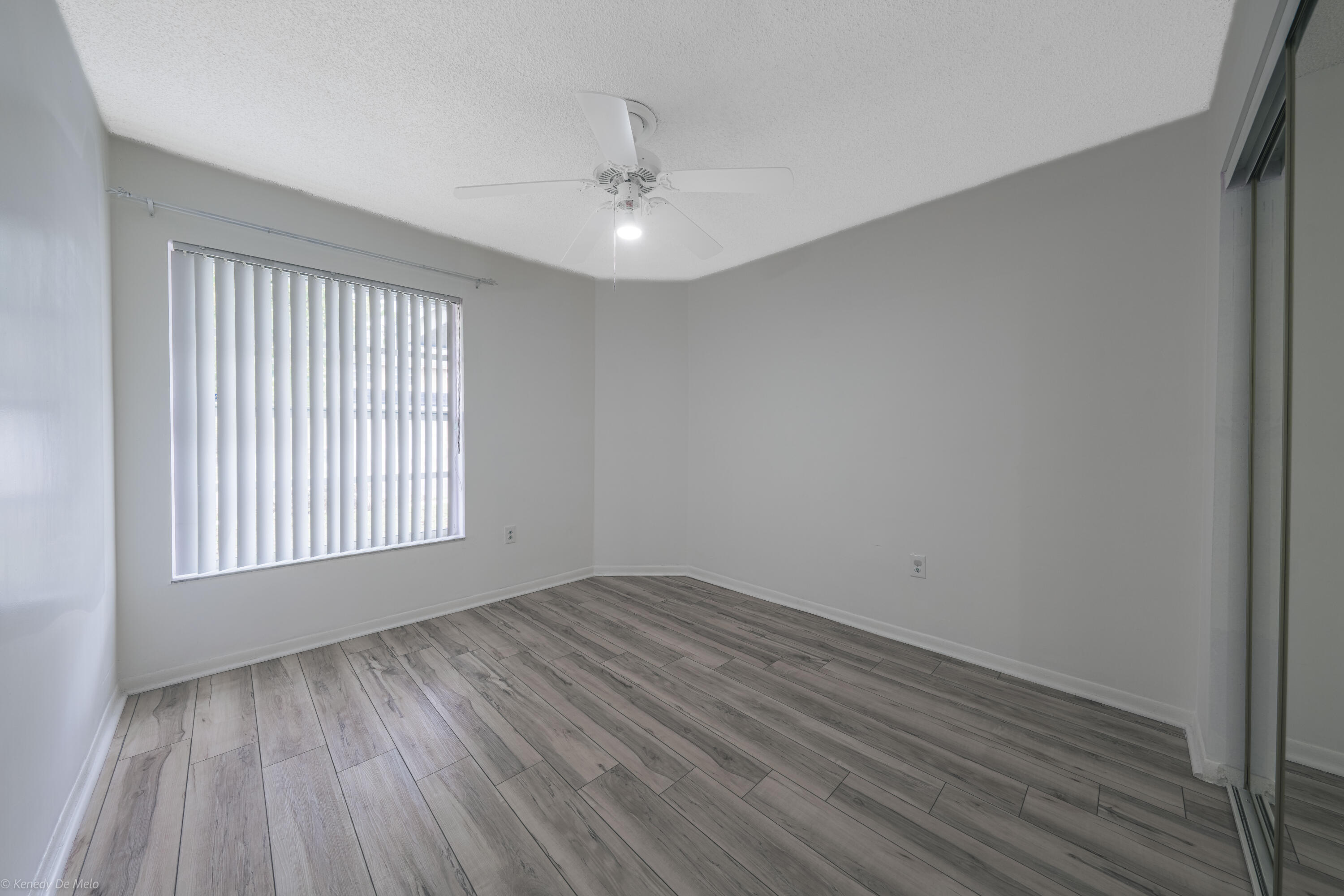 SAWGRASS ESTATES - Residential